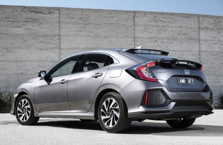  Honda Civic VTi-S Hatchback 2017 года  (AU) (фото 7 из 19)